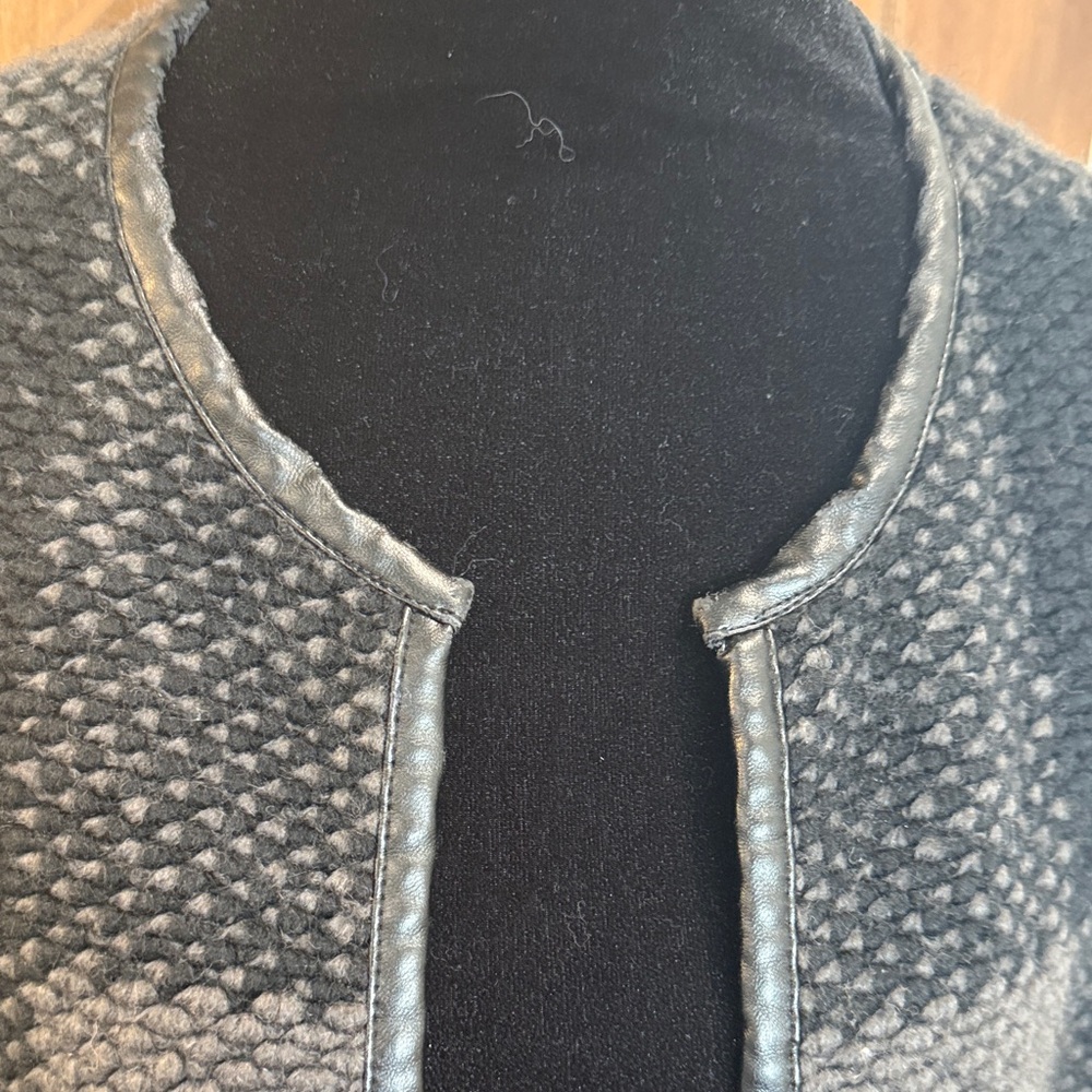 Old Navy Black and Gray Checkered Sweater Coat Size Large Tall - Picture 3 of 6